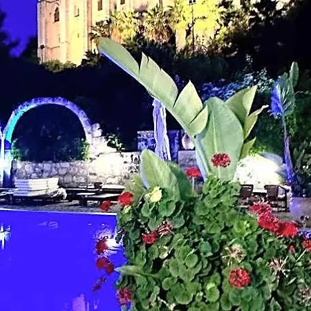 Hotel Gardens Unique 3*