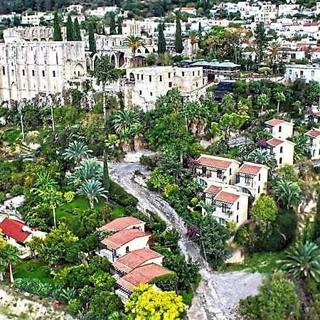 Gardens Unique